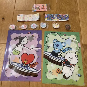 쿠라스시 BT21 클리어 파일 2장 세트 캔뱃지 스티커 새상품