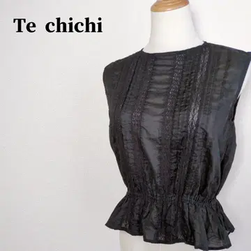 테치치 레이스 핀턱 슬리브리스 뒷면 버튼 페플럼 코튼 상의 블랙
