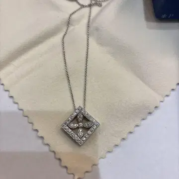 미키모토 다이아몬드 펜던트 목걸이
