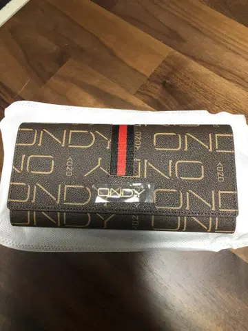 ONDY 장지갑 브라운