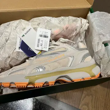 Lacoste 새상품 화이트 캐주얼 스니커즈 24