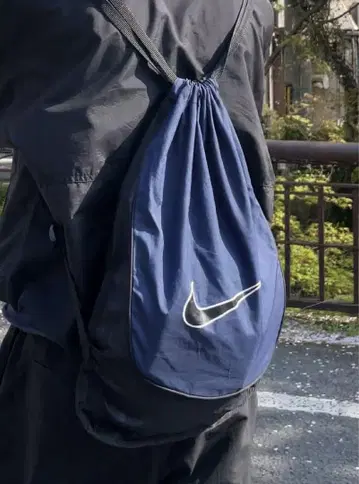 레어 90s NIKE 로고 냅색 백팩 스트릿 네이비 블랙