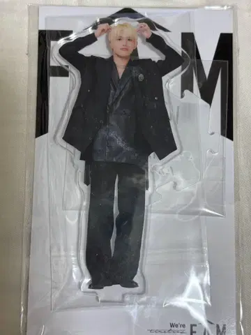 아크릴 스탠드 블랙 수트 약 15cm