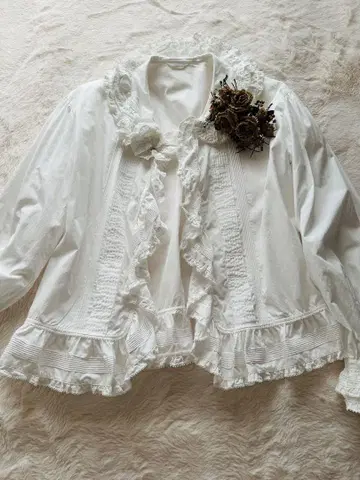 잉게보그 INGEBORG 피코프릴 오버 블라우스