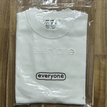 새상품 everyone j.30000 sketchy 로고 티 L