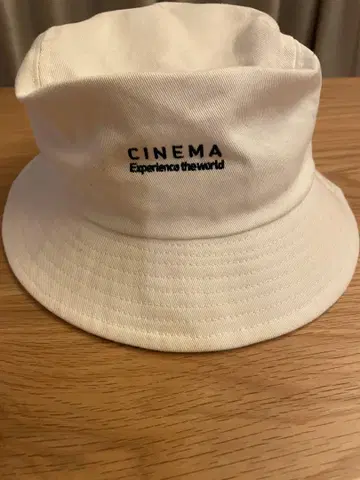 CINEMA 버킷 햇 화이트