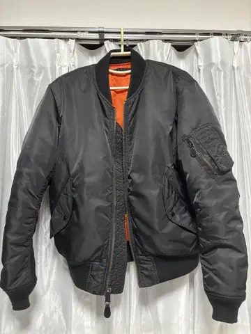 명작 아비렉스 AVIREX MA-1 XL 블랙 오렌지