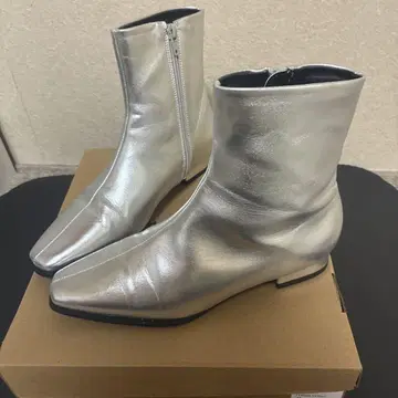 실버 지퍼 부티 MENUE M 사이즈
