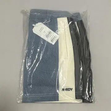 NERDY 데님 스커트 사다리꼴 미사용 새상품 정가 이하