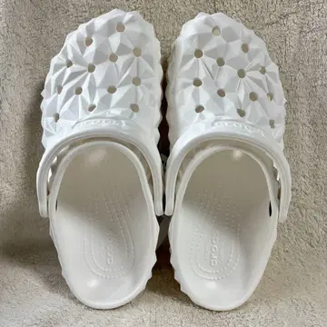 크록스 지오메트릭 클로그 23cm