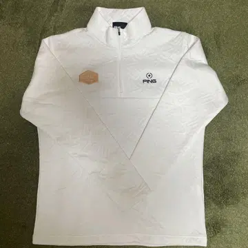 PING 화이트 하프 지퍼 셔츠 S 사이즈