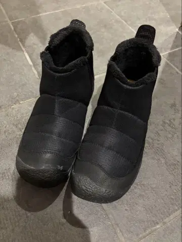 KEEN 블랙 숏부츠