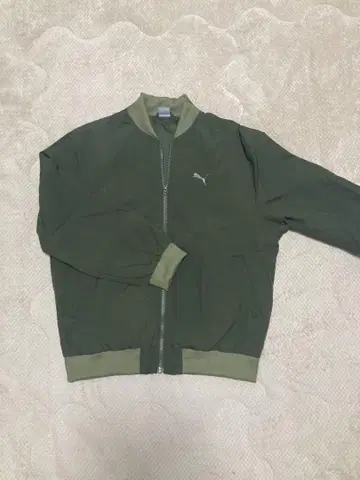 PUMA 올리브 그린 집업 자켓