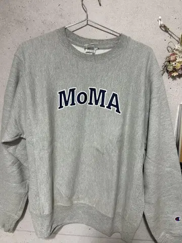 MoMA 그레이 맨투맨 트레이닝복