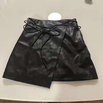SFERA COLLECTION 블랙 인조 가죽 타이트 스커트 M