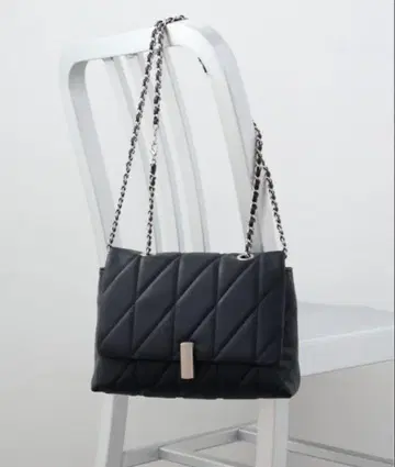 AZUL by moussy 페이크 레더 퀼팅 백