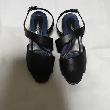 블랙 스트랩 샌들 23.0cm 4E