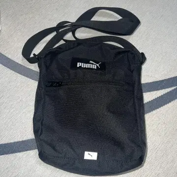 PUMA 숄더백 블랙