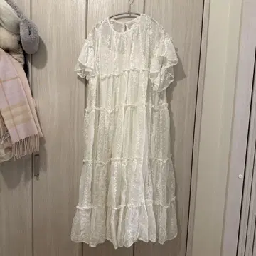 merry jenny 화이트 자수 레이스 원피스 사이즈 F