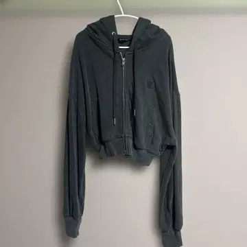 WOOALONG 시그니처 크롭 후드 집업