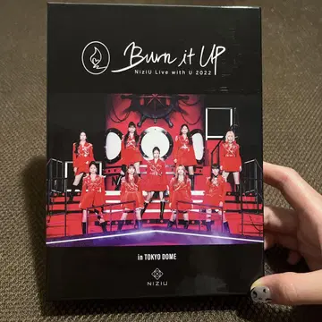 NiziU Live with U 2022 Burn it Up 블루레이