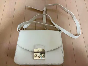 FURLA 화이트 숄더백