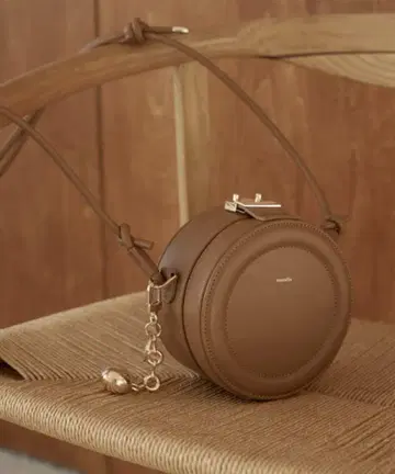 nunela 서클 백 카멜