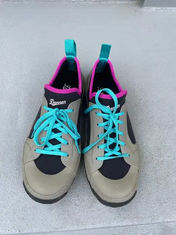 Danner 로우컷 스니커즈 그레이/블랙