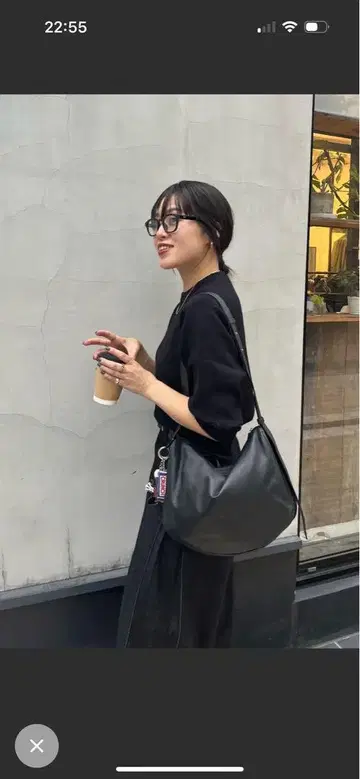 ear 가죽 숄더백
