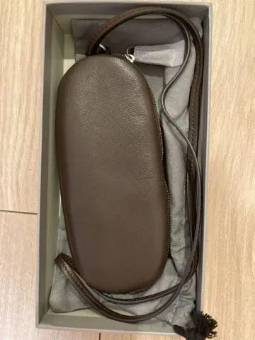 부드러운 양가죽 천연 가죽 브라운 레더 오벌 안경 케이스