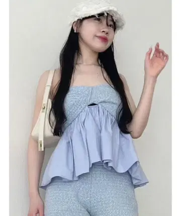 LILY BROWN (릴리 브라운) 벌룬 페플럼 베어 상의 & 팬츠