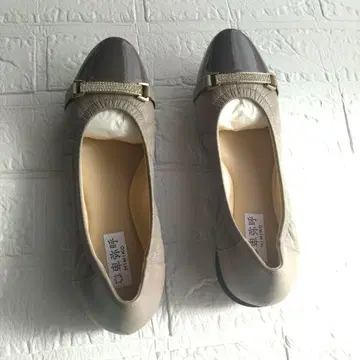 [ 새상품 ] HIMIKO 스니커즈 펌프스 23cm