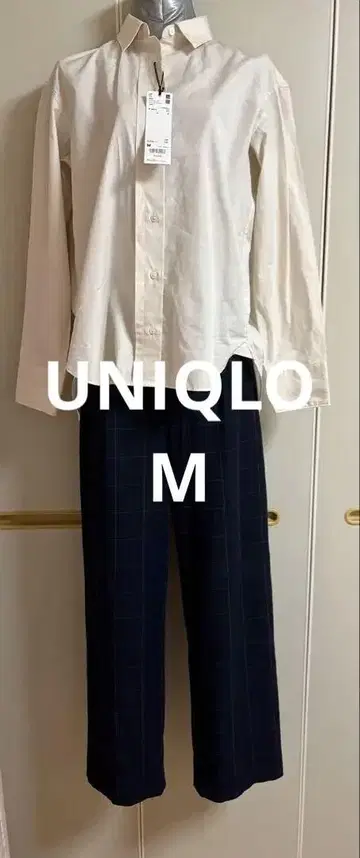 유니클로 M 화이트 셔츠 네이비 팬츠 셋업