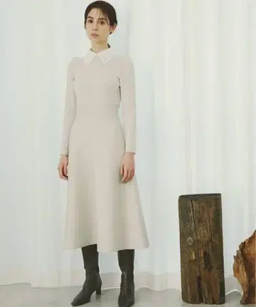 snidel 화이트 레이스 카라 니트 원피스 라이트 베이지