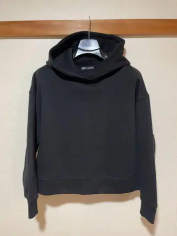 ZARA 후드티 무지 심플 크롭 기장