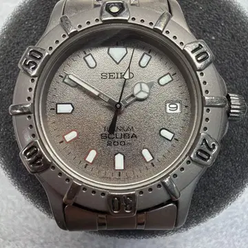SEIKO 티타늄 SCUBA 200m 손목시계