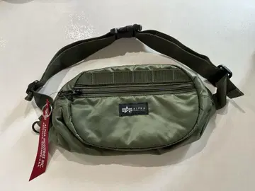ALPHA INDUSTRIES 올리브 그린 숄더백