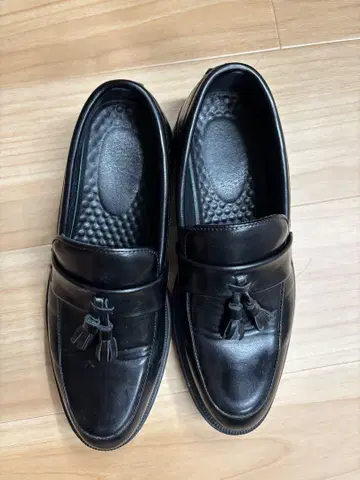 ZARA 가죽 태슬 로퍼