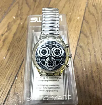 Swatch Chrono 블랙 다이얼 스테인리스 밴딩