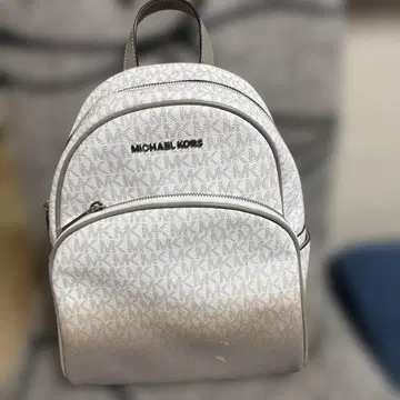 MICHAEL KORS 모노그램 백팩