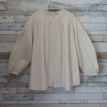 사만사 모스모스 베이지 아이보리 긴팔 셔츠