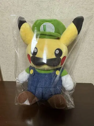 루이지 피카츄 봉제 인형 포켓몬 센터