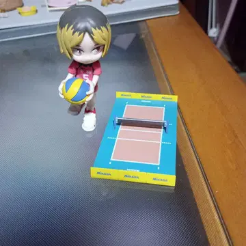 하이큐! 미니 피규어와 테니스 코트