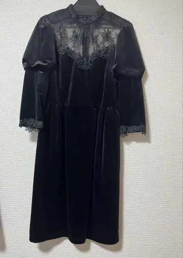 릴리 브라운 벨로아 포멀 원피스