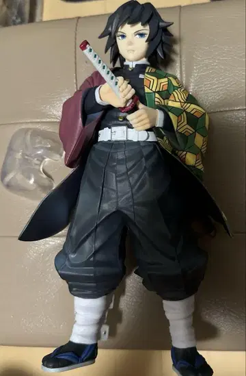 귀멸의 칼날 제일복권 토미오카 기유 피규어