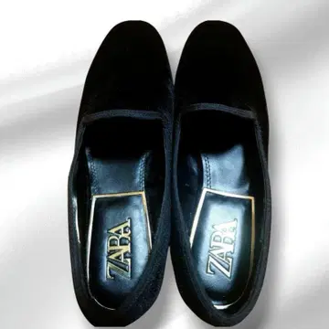 [ ZARA ] 벨로아 소재 로퍼 플랫슈즈 24.5cm