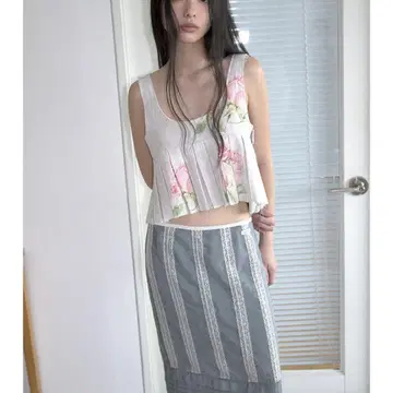overdue flair pleated skirt belt rose