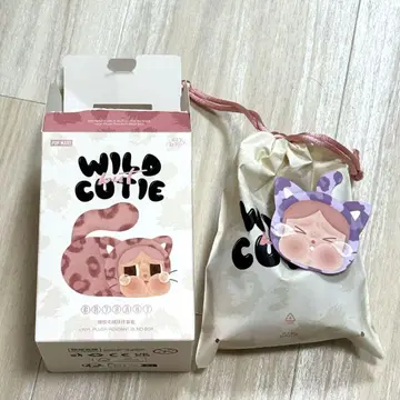 CRYBABY Wild but cutie Neon Cutie