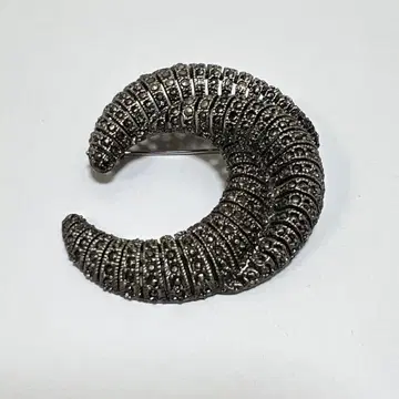 빈티지 브로치