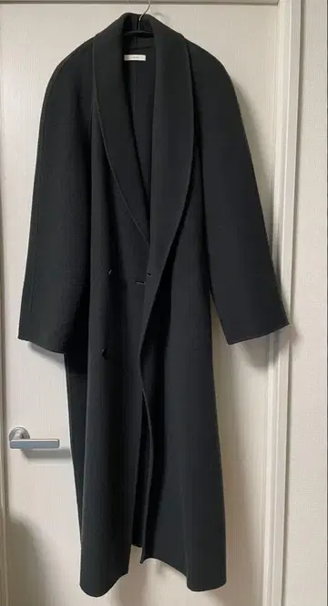 LIDNM 블랙 체스터 코트